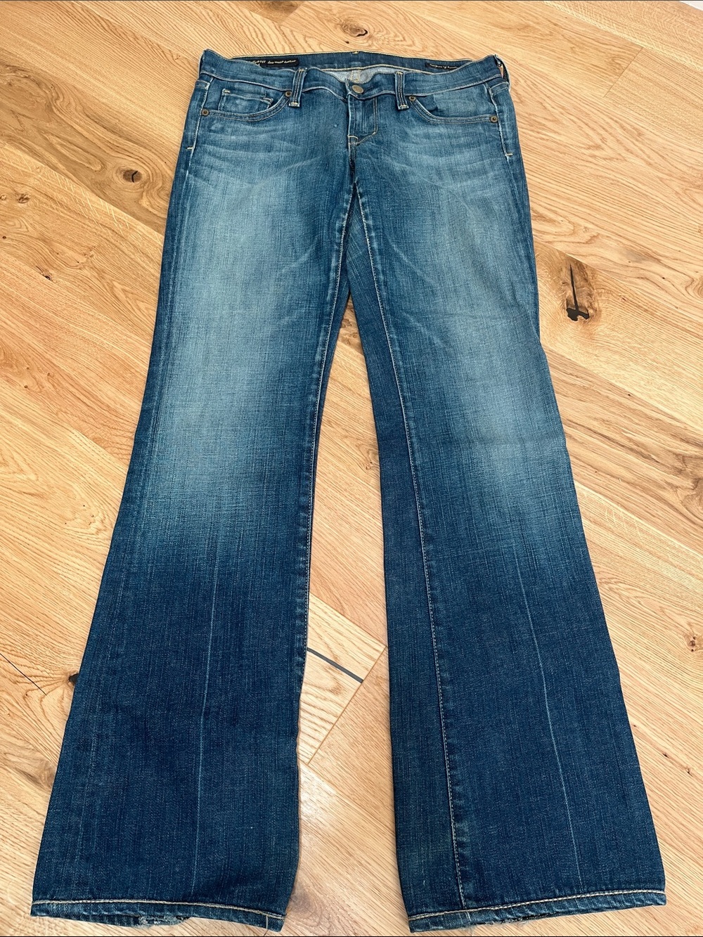 Citizens of Humanity low Rise Kelly Bootcut Jeans in Washed Blue